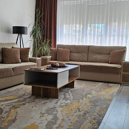 Cozy Apartment - 2 Bedrooms In The Best City Area. Ferizaj Exterior photo