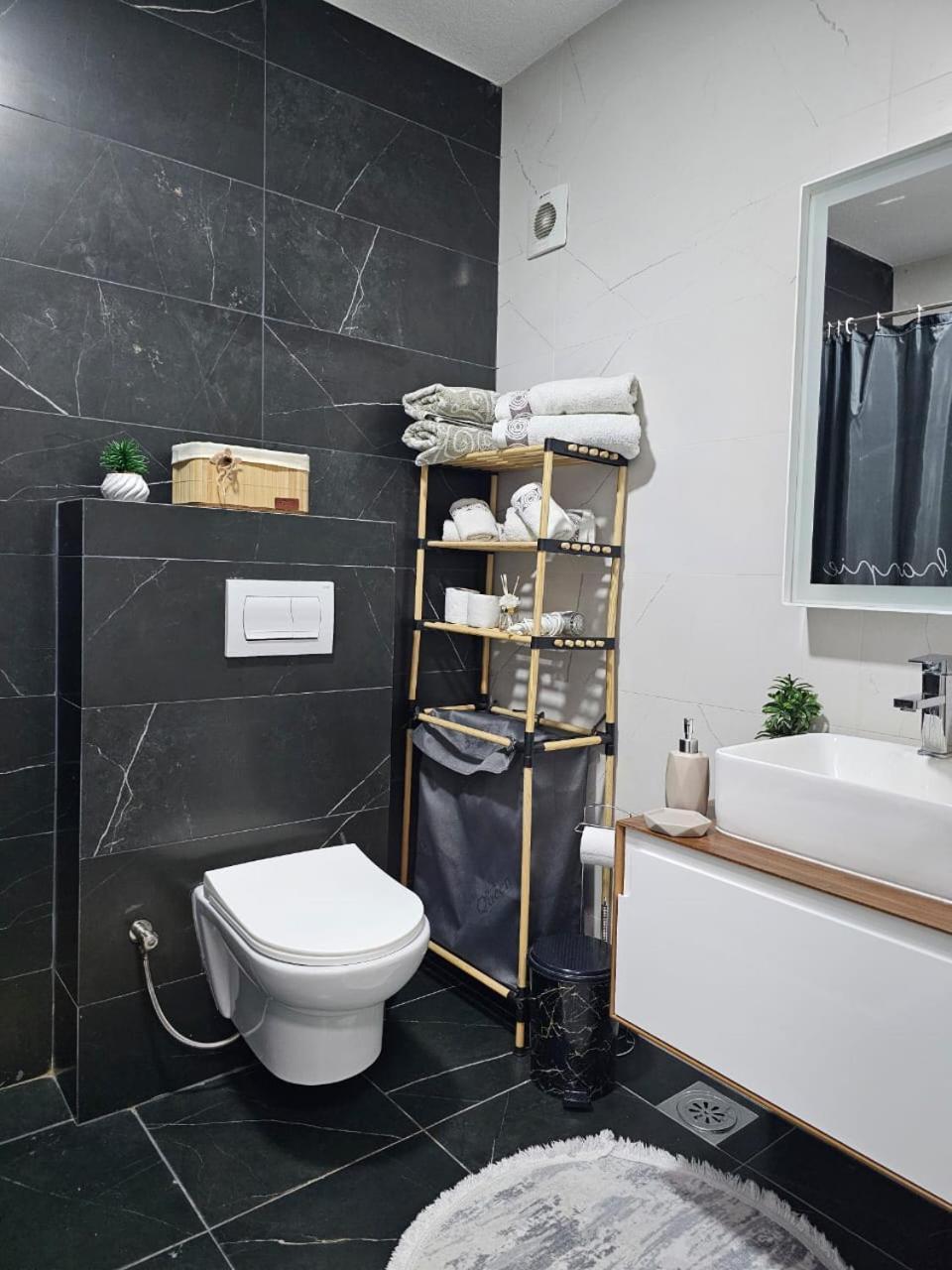 Cozy Apartment - 2 Bedrooms In The Best City Area. Ferizaj Exterior photo